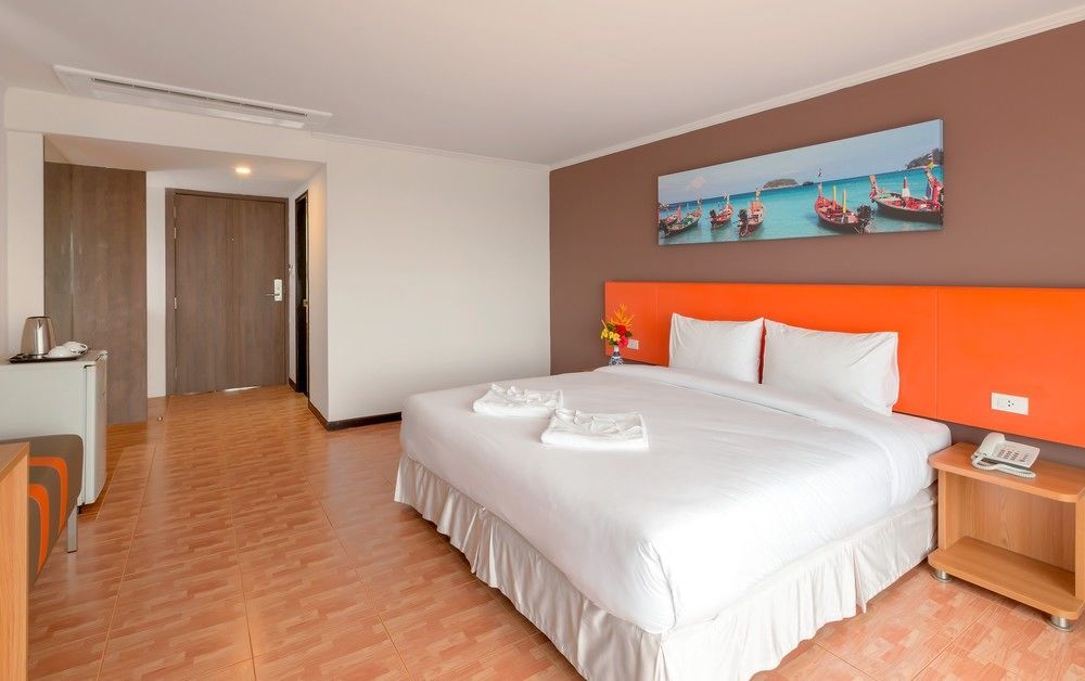 Royal Crown Hotel & Palm Spa Resort Patong Exterior foto