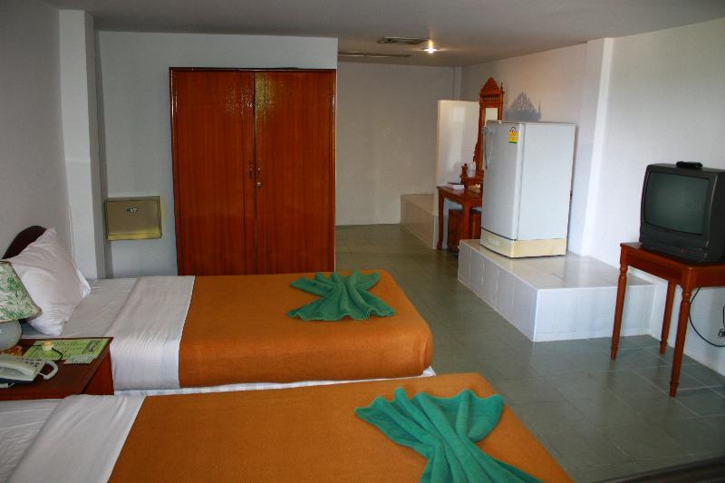 Royal Crown Hotel & Palm Spa Resort Patong Exterior foto